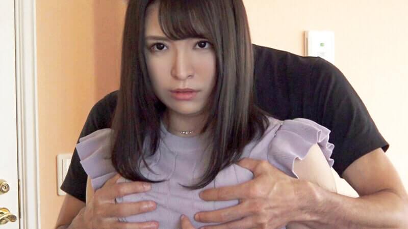 おっぱいを揉まれている数学教師（佐藤ののか）